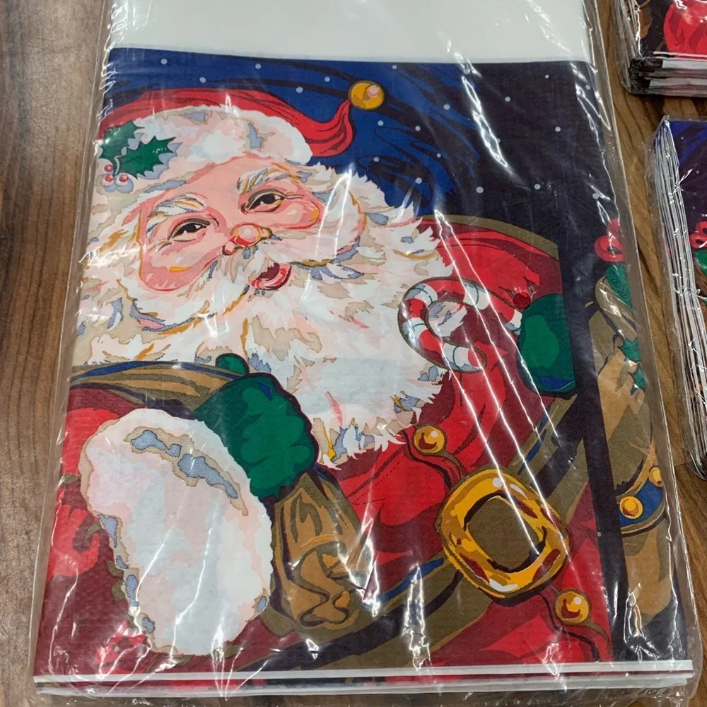 Vintage Santa Claus Christmas Paper Napkins & Tablecloth New Old Stock Decoupage